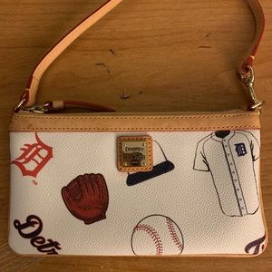 Dooney & Bourke Detroit Tigers wristlet